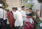 Danrem 142/Tatag Bersama Prajurit dan Masyarakat Laksanakan Shalat Idul Adha di Masjid Al-Amin Makorem 142/Tatag